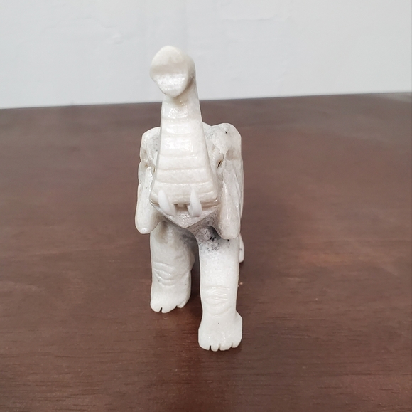 Soapstone Crystal Elephant - Picture 4 of 8